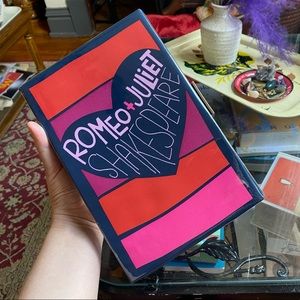 Kate Spade Collectible Book of the Month " ROMEO & JULIET " Clutch Purse 📚